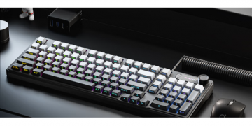 前行者 V102 Ultra 三模RGB无线键盘 黑莓版 今日特惠139元