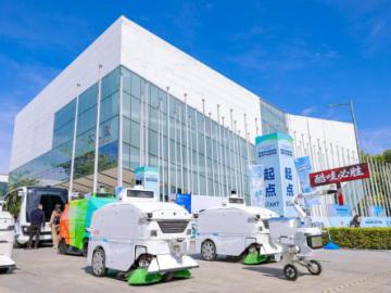 无图化部署 + 端到端决策 酷哇卫冕国际 AI 环卫大赛，技术代际跨越