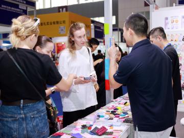 链接全球资源，深圳国际消费电子展打造AI与新能源创新展示平台