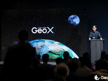 “AI找矿”技术硅谷全球首秀 地象几何官宣：年内发射全球首颗AI找矿卫星